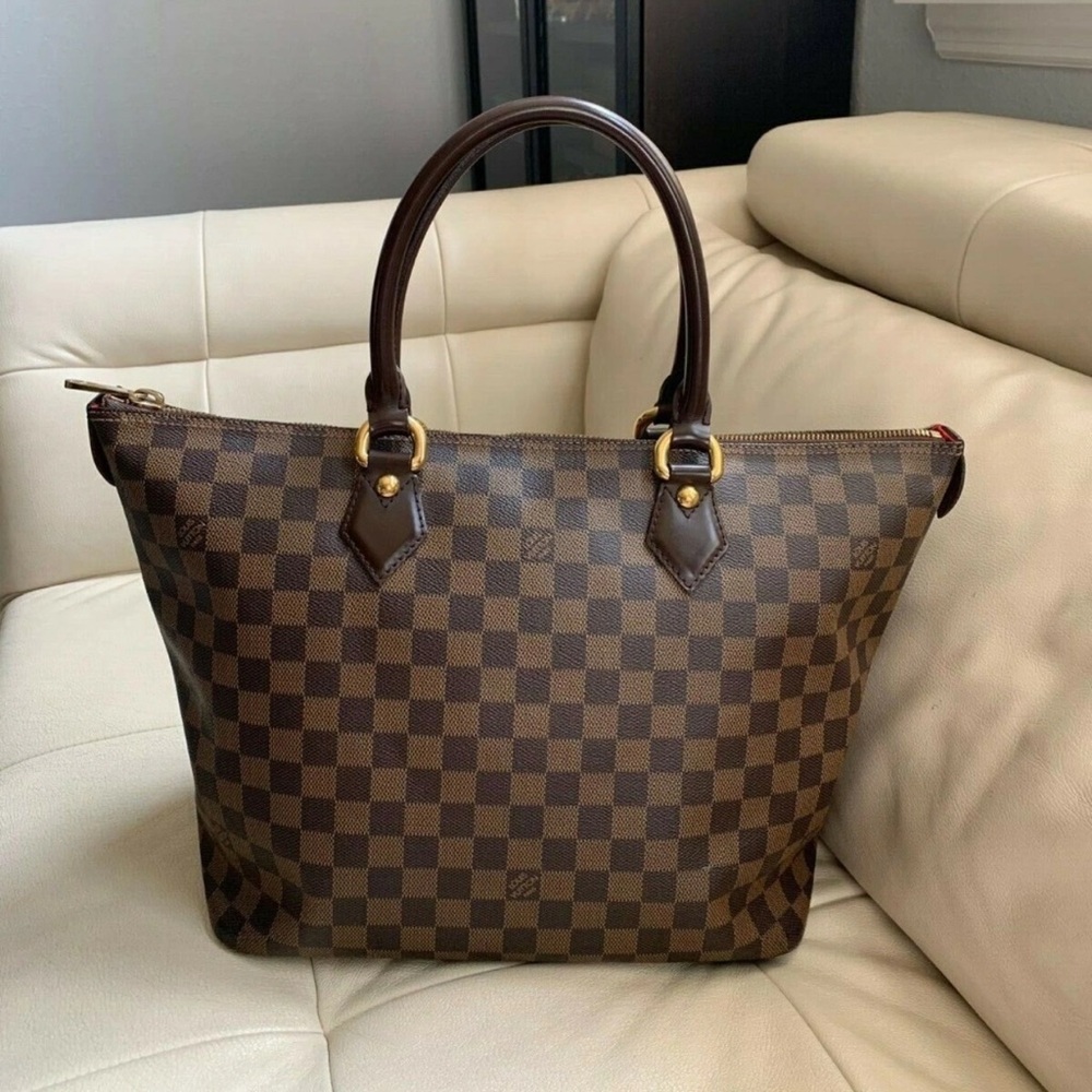 Louis Vuitton Saleya Damier